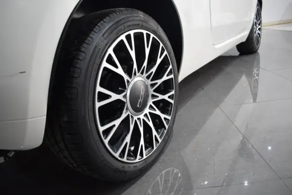 Fiat 500 1.0 Hybrid 4