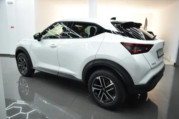 Nissan Juke 1.0 DIG-T N-Connecta Two Tone DCT 2