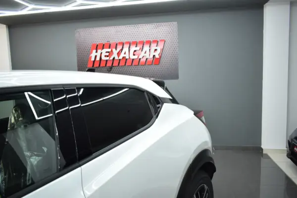 Nissan Juke 1.0 DIG-T N-Connecta Two Tone DCT 7