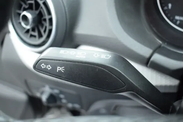 Audi Q2 30 TFSI Advanced 15