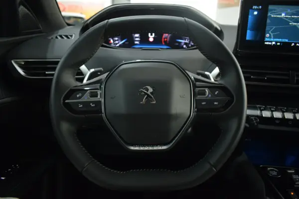 Peugeot 5008 1.2 PureTech Allure Pack EAT8 5