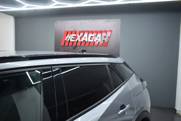 Peugeot 2008 1.2 PureTech Allure EAT8 3