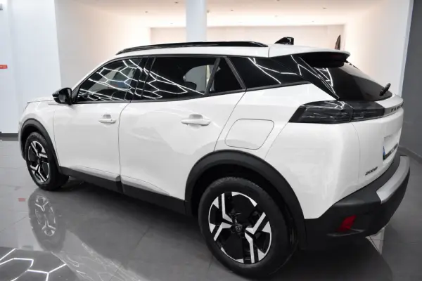 Peugeot 2008 1.2 PureTech Allure EAT8 2