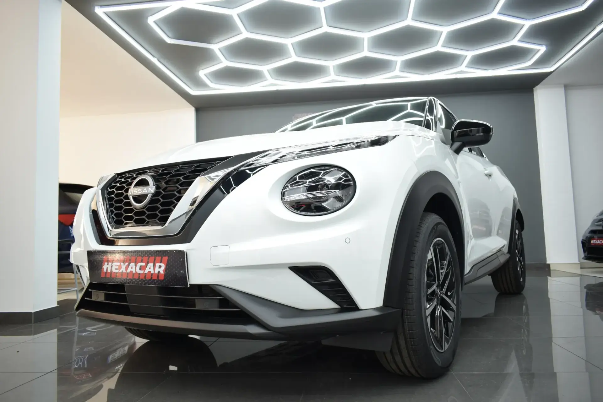Nissan Juke 1.0 DIG-T N-Connecta Two Tone DCT 6