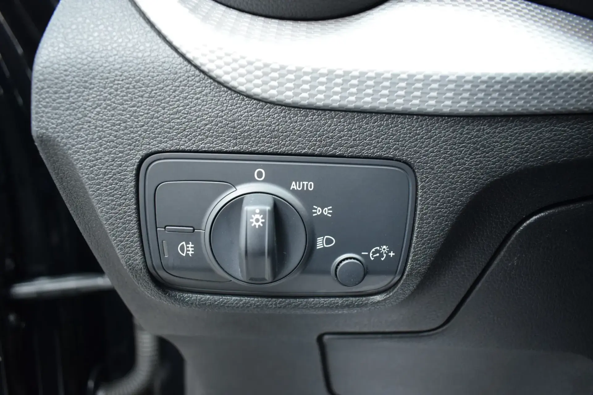 Audi Q2 30 TFSI Advanced 13