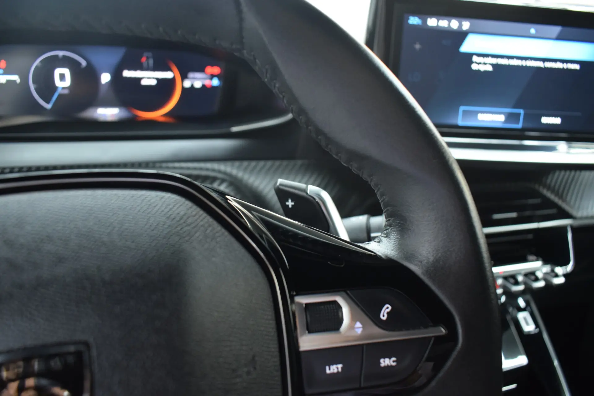 Peugeot 2008 1.2 PureTech Allure EAT8 10