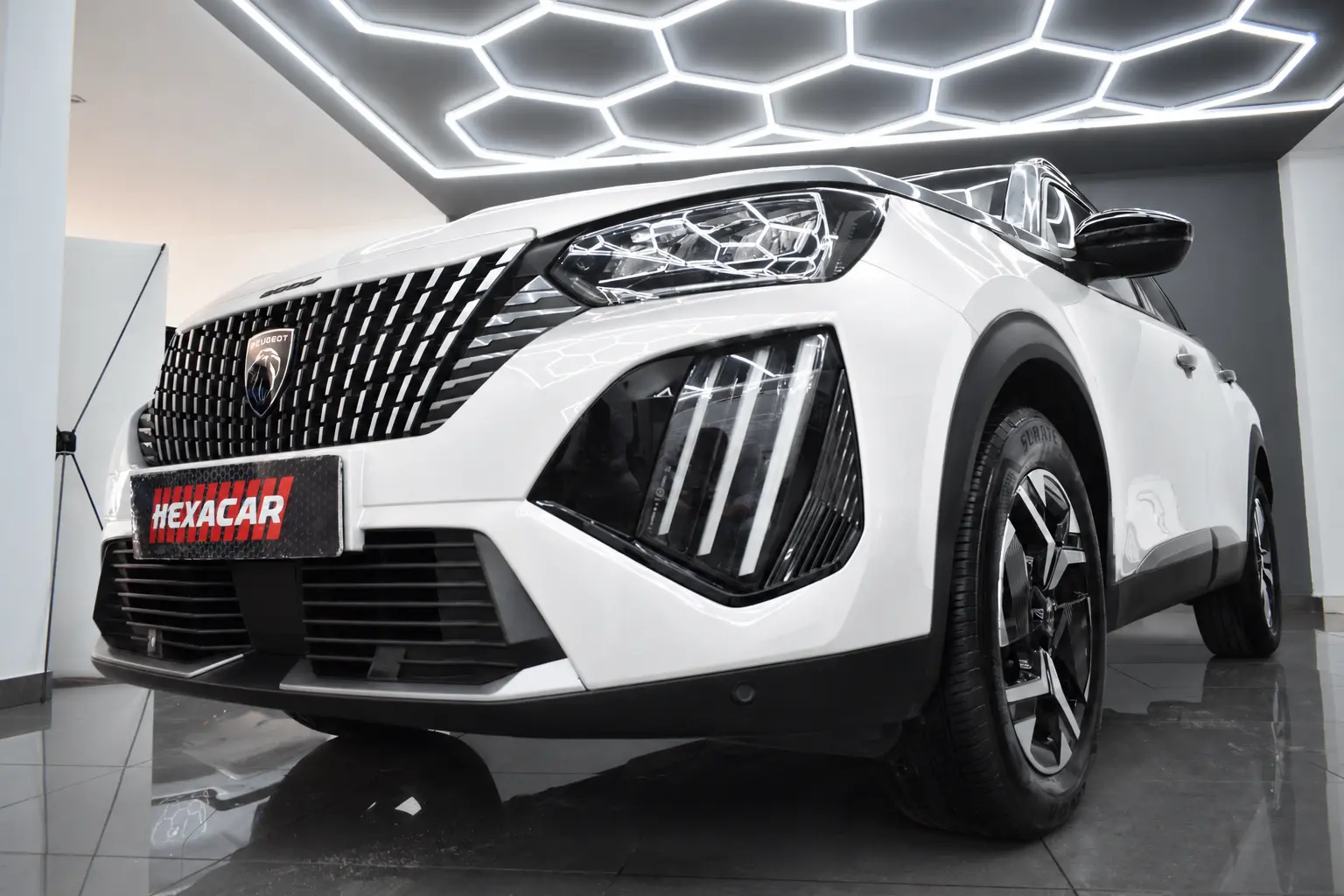 Peugeot 2008 1.2 PureTech Allure EAT8 3