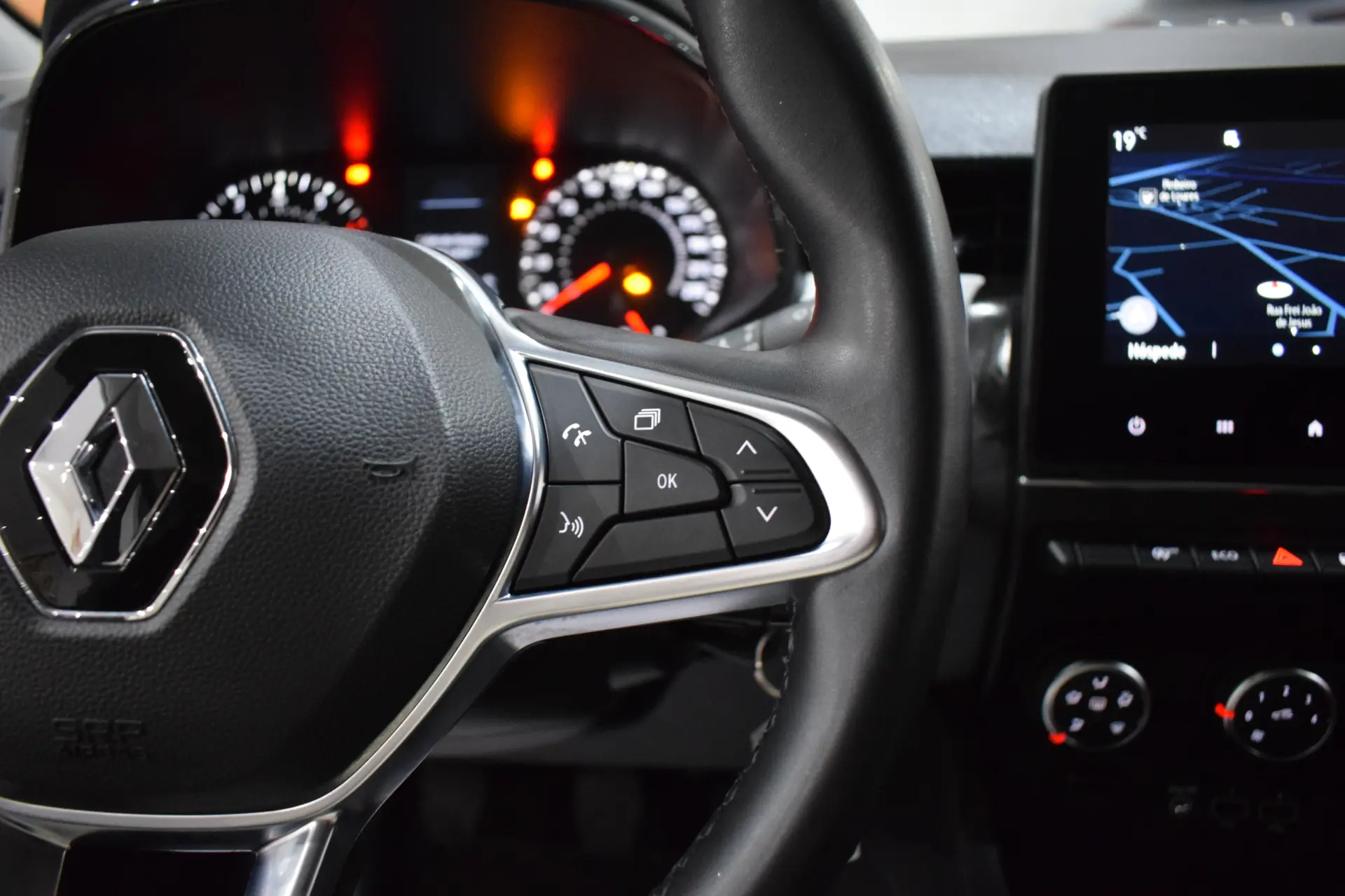 Renault Clio TCe 90 EQUILIBRE 7