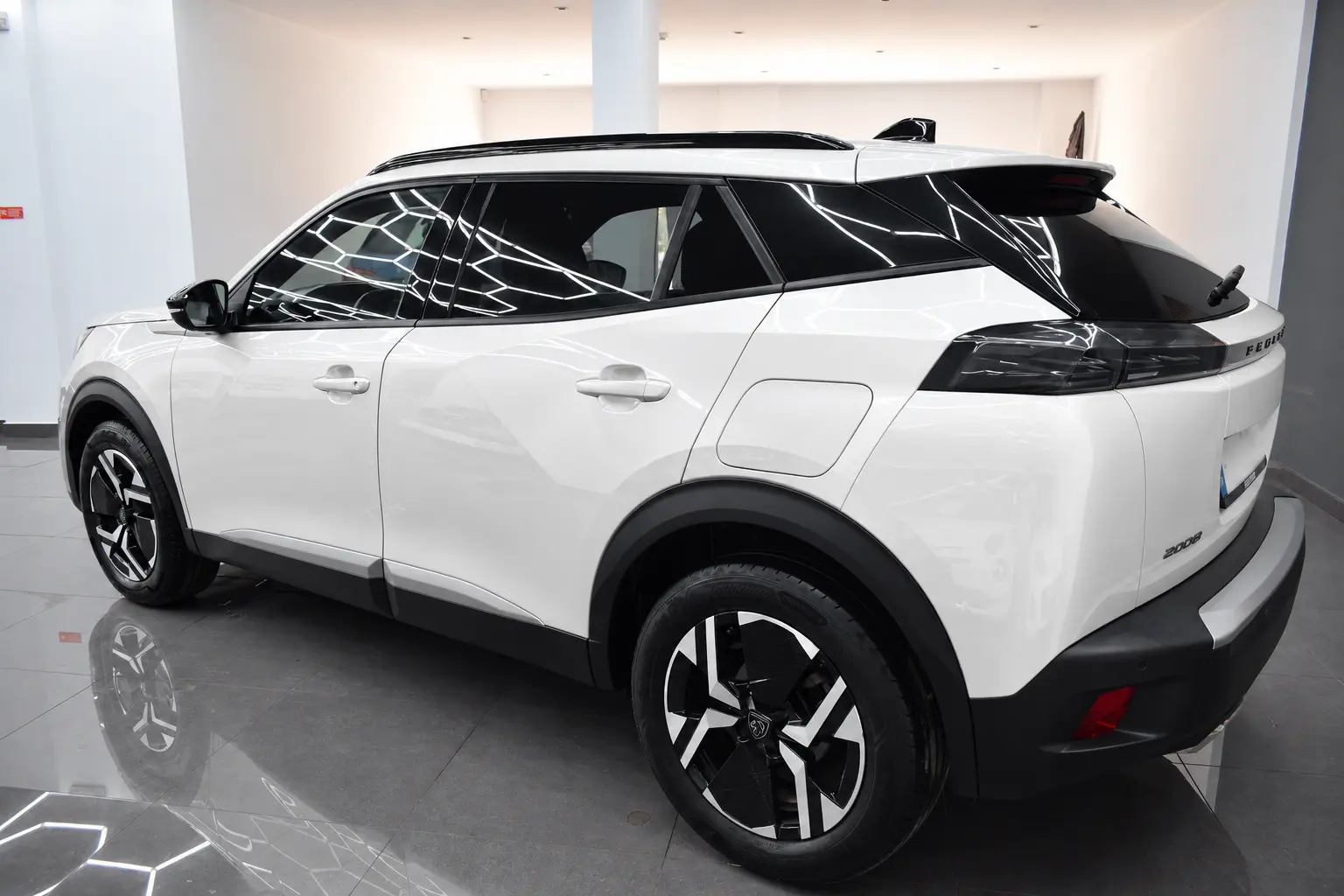 Peugeot 2008 1.2 PureTech Allure EAT8 2
