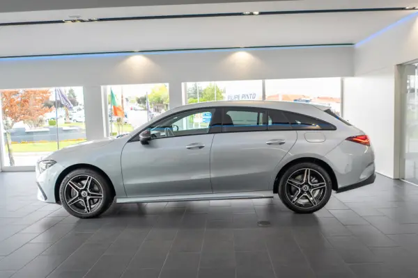 Mercedes-Benz CLA 250 e Shooting Brake AMG Line 3