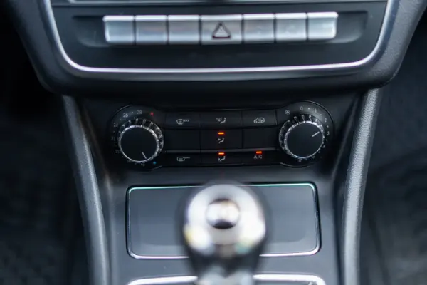 Mercedes-Benz CLA 180 d Urban 31