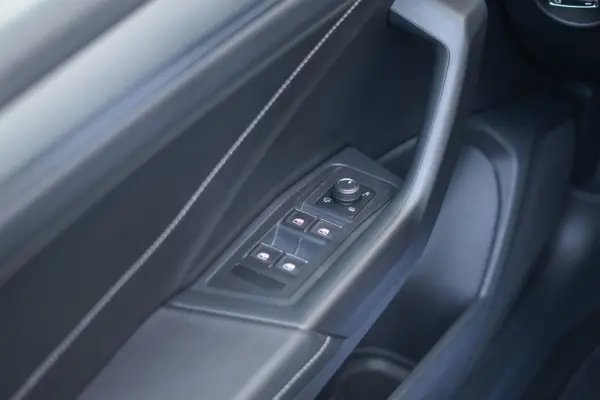 Volkswagen T-Roc Cabrio 1.5 TSI Style DSG 49