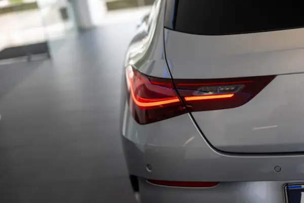 Mercedes-Benz CLA 250 e Shooting Brake AMG Line 106