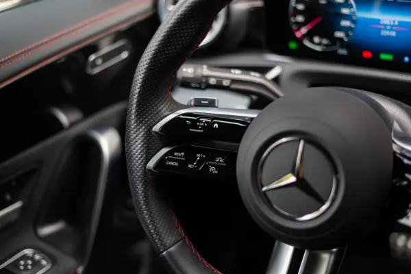 Mercedes-Benz CLA 250 e Shooting Brake AMG Line 9