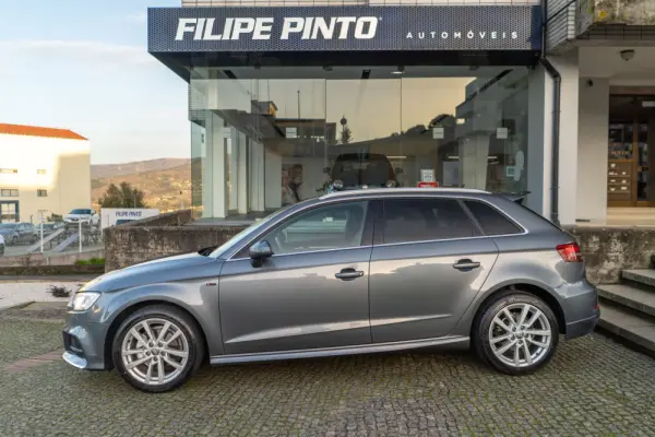 Audi A3 Sportback 30 TFSI S-line S tronic 4