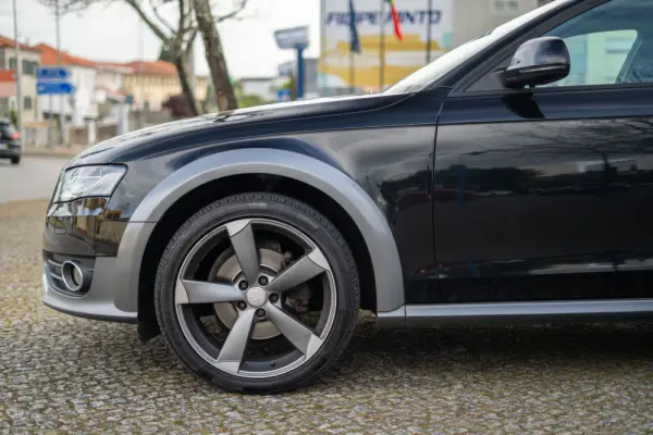 Audi A4 Allroad 2.0 TDI quattro 48