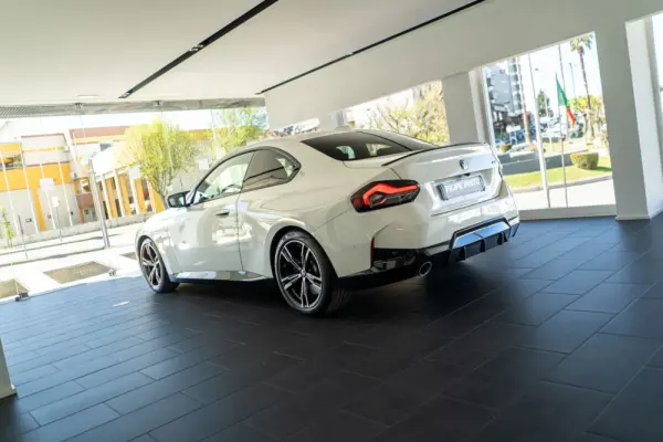 BMW 220 d Coupe Pack M Auto 3