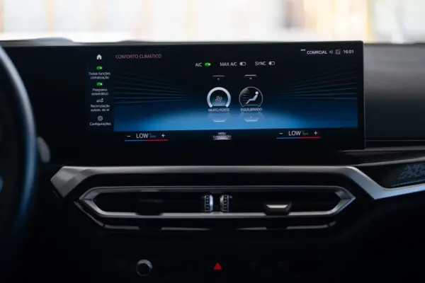 BMW 220 d Coupe Pack M Auto 42