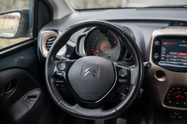 Citroen C1 1.0 VTi Origins 10