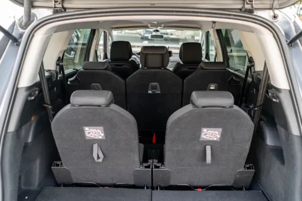 Citroen C4 Spacetourer 1.2 PureTech Feel 33