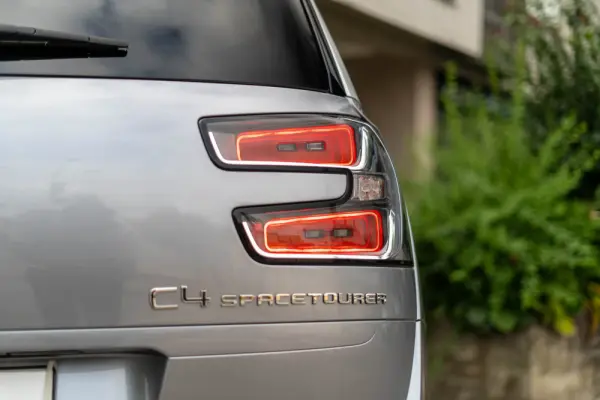 Citroen C4 Spacetourer 1.2 PureTech Feel 43