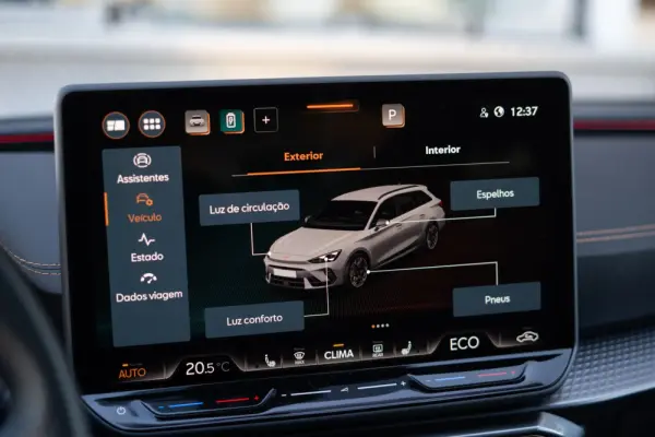Cupra Leon 1.5 e-Hybrid VZ DSG 28