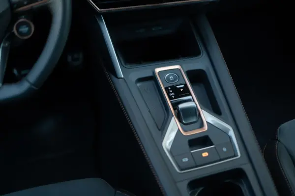 Cupra Leon 1.5 e-Hybrid VZ DSG 36