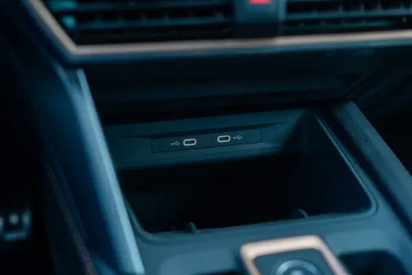 Cupra Leon 1.5 e-Hybrid VZ DSG 40