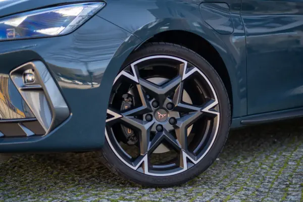 Cupra Leon 1.5 e-Hybrid VZ DSG 66