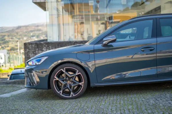 Cupra Leon 1.5 e-Hybrid VZ DSG 81