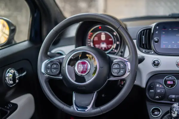 Fiat 500C 1.0 Hybrid Star 10