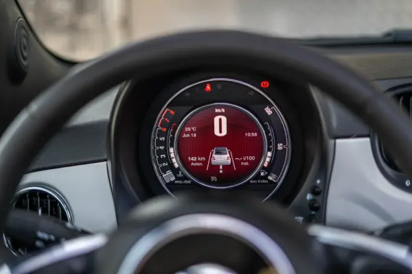 Fiat 500C 1.0 Hybrid Star 13