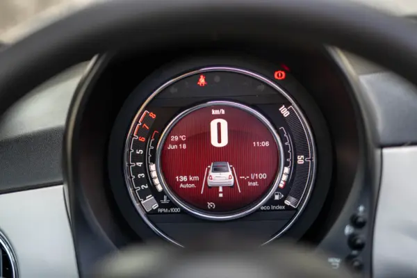 Fiat 500C 1.0 Hybrid Star 16