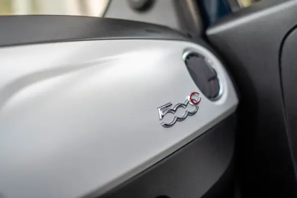 Fiat 500C 1.0 Hybrid Star 43