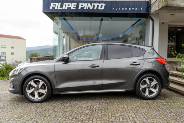 Ford Focus 1.0 EcoBoost Active X 3