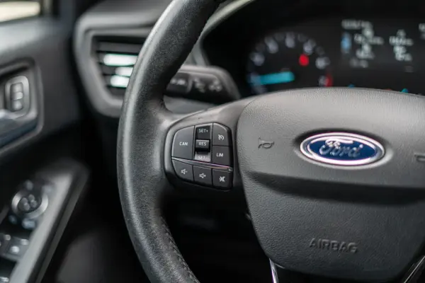 Ford Focus 1.0 EcoBoost Active X 10