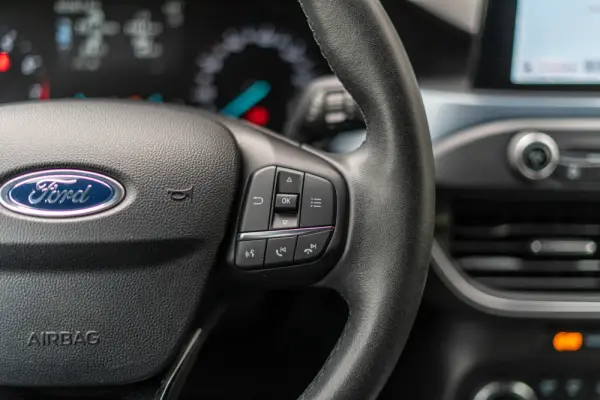 Ford Focus 1.0 EcoBoost Active X 11