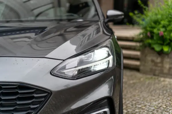 Ford Focus 1.0 EcoBoost Active X 33