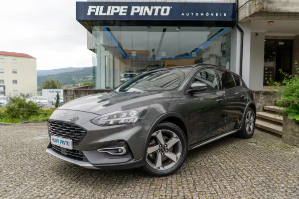 Ford Focus 1.0 EcoBoost Active X 38