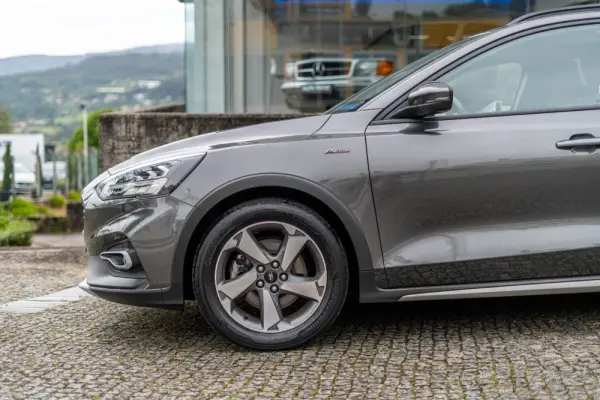 Ford Focus 1.0 EcoBoost Active X 43