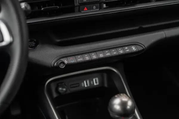 Jeep Avenger 1.2 GSE T3 Altitude 42