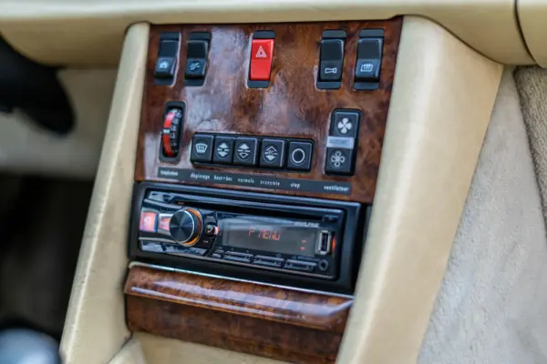 Mercedes-Benz 500 500 SEC W126 V8 231cv Auto 12