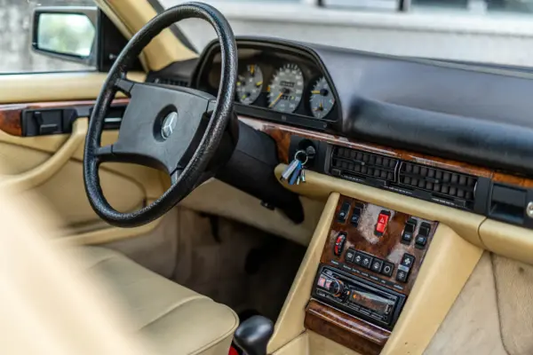 Mercedes-Benz 500 500 SEC W126 V8 231cv Auto 22