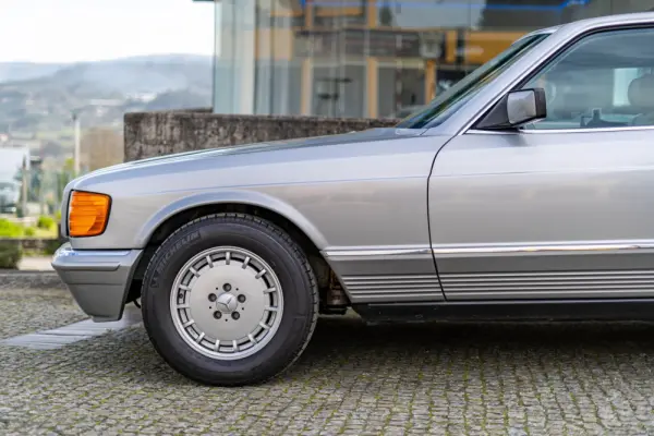 Mercedes-Benz 500 500 SEC W126 V8 231cv Auto 44