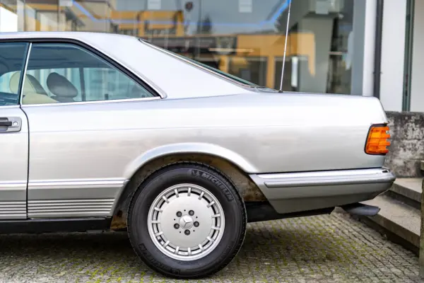 Mercedes-Benz 500 500 SEC W126 V8 231cv Auto 45