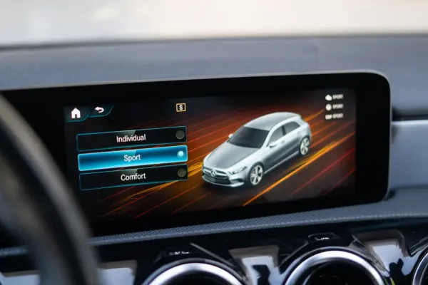 Mercedes-Benz A 160 AMG Line 27