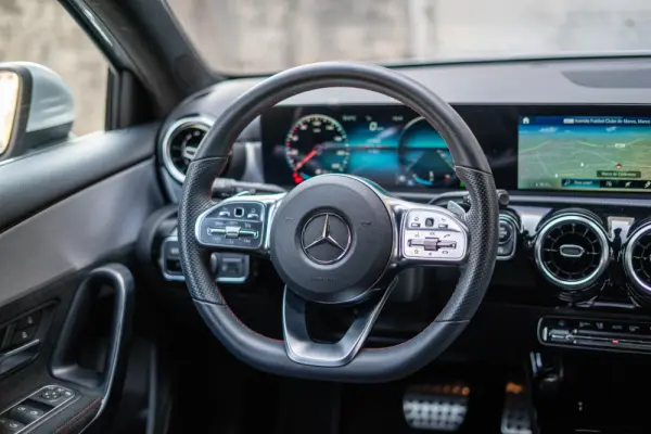 Mercedes-Benz A 200 AMG Line Aut. 10