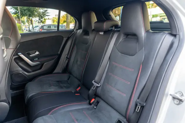 Mercedes-Benz A 200 AMG Line Aut. 52