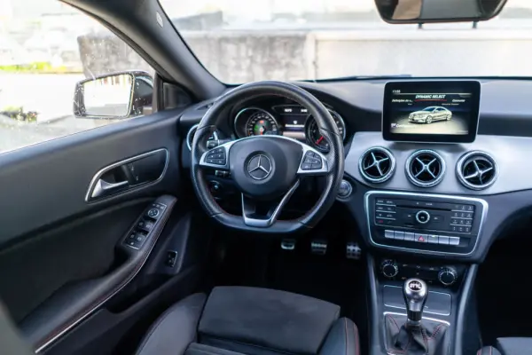 Mercedes-Benz CLA 180 d AMG Line 7
