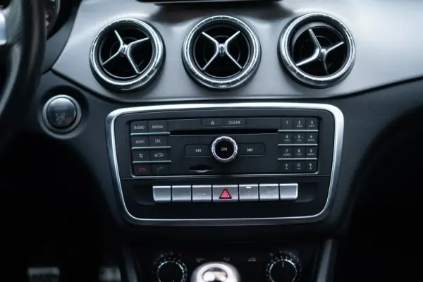 Mercedes-Benz CLA 180 d AMG Line 29